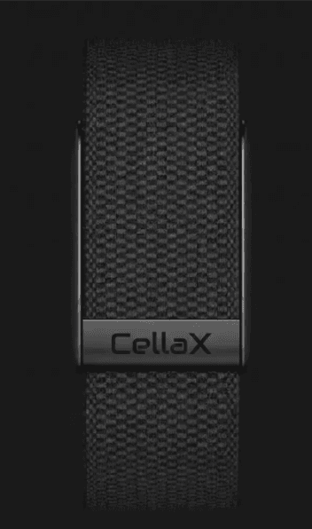 CellaX 智能手环产品图,黑色表带居中展示